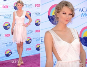 Taylor-Swift-vestido-branco-festas